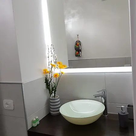 לינה וארוחת בוקר Stella Maggiore 3*